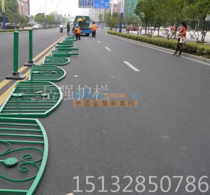 河道護欄規(guī)規(guī)格 河堤護欄圖片